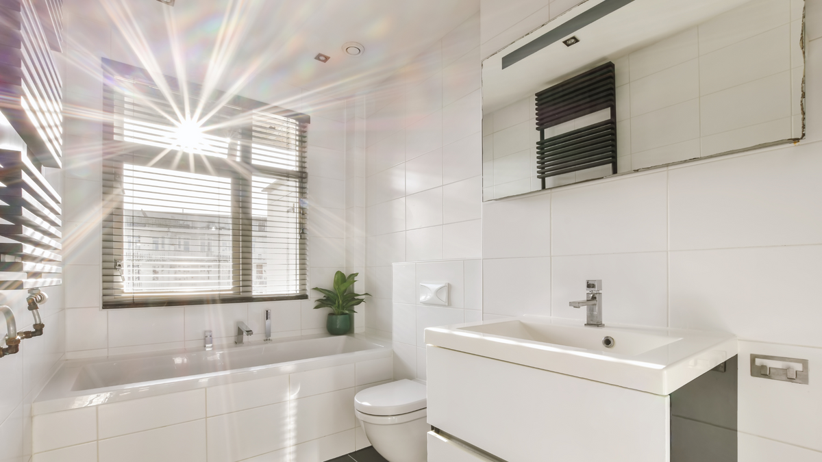 https://glassguard.com.au/cdn/shop/articles/September_2022_-_Week_1_-_Blog_1_-_Top_5_Bathroom_Cleaning_Tips_from_Professionals_for_Sparkling_Results_Every_Time_1200x.png?v=1662464094